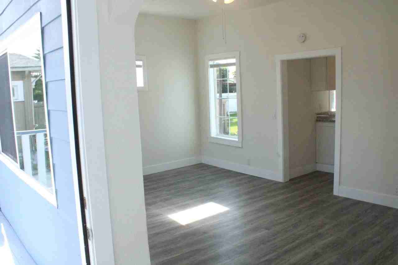 539 3rd St - Photo 3 of 30