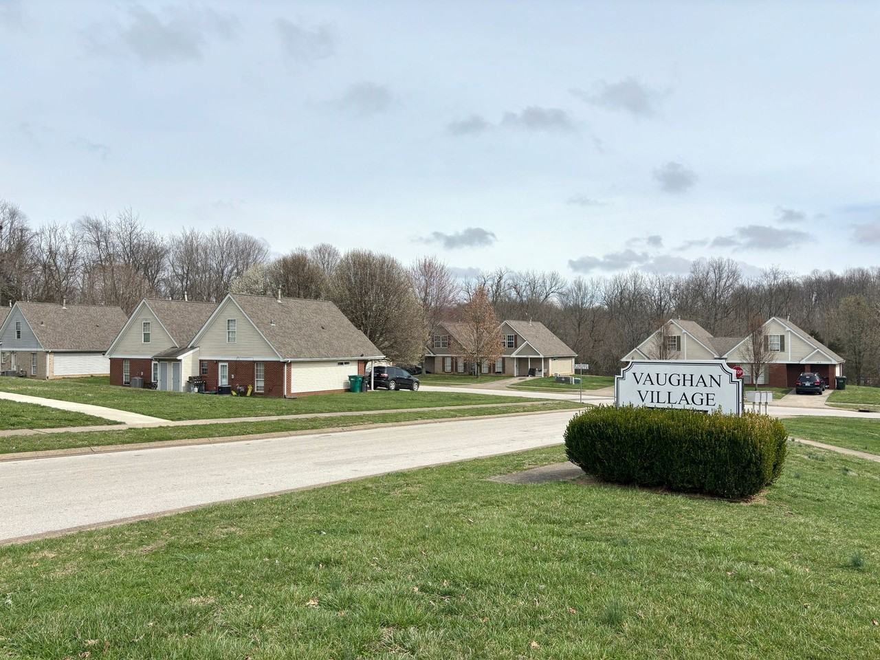 Vaughan Village Apartments - Photo 6 of 9