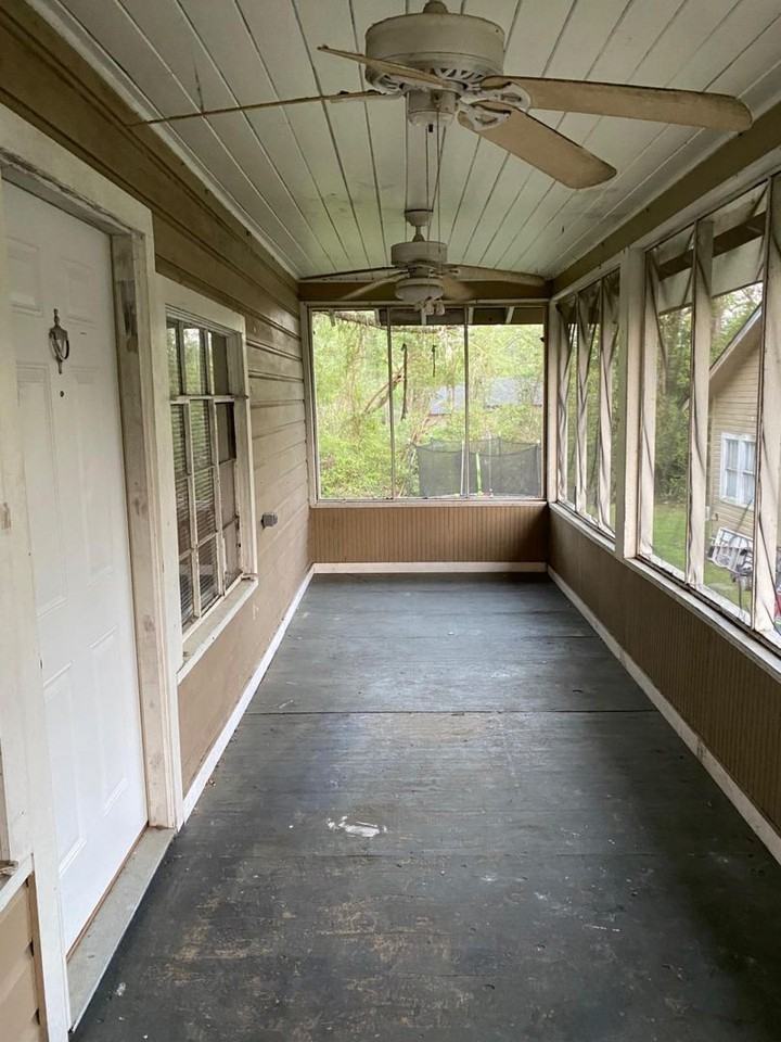 17061 E Iowa Ave - Photo 2 of 10