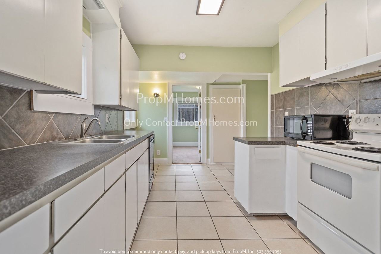 1731 Se 139th Ave - Photo 7 of 23