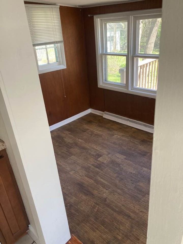 326 Cherry St - Photo 3 of 12