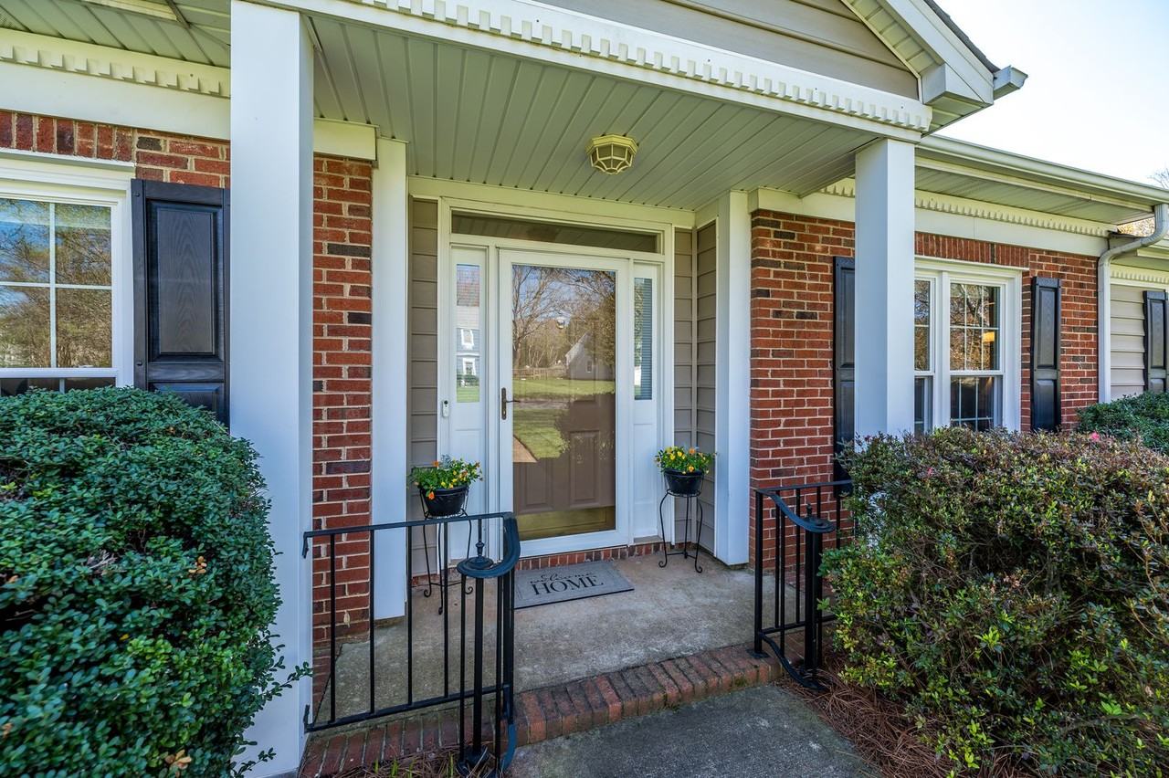 12200 Parks Farm Ln - Photo 2 of 33