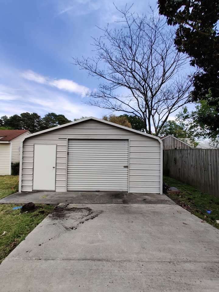 717 Floral Ave - Photo 4 of 14