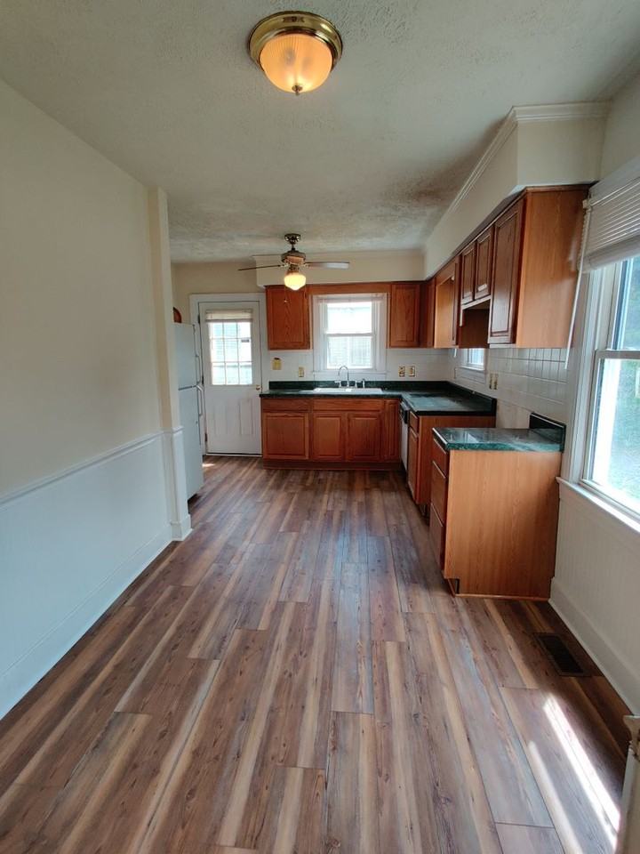 717 Floral Ave - Photo 6 of 14