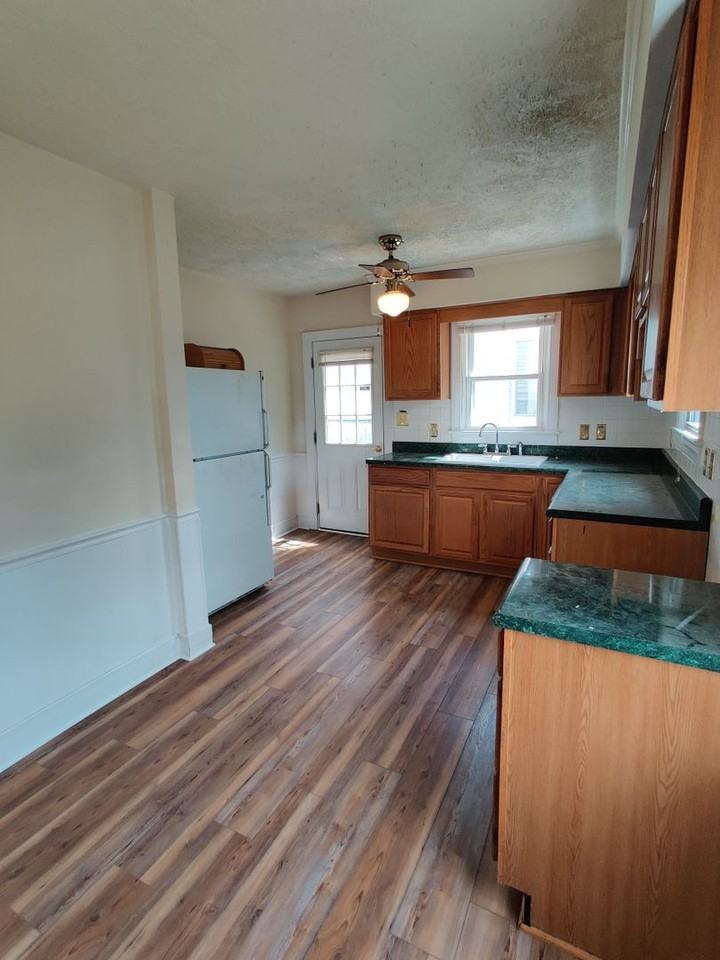 717 Floral Ave - Photo 7 of 14