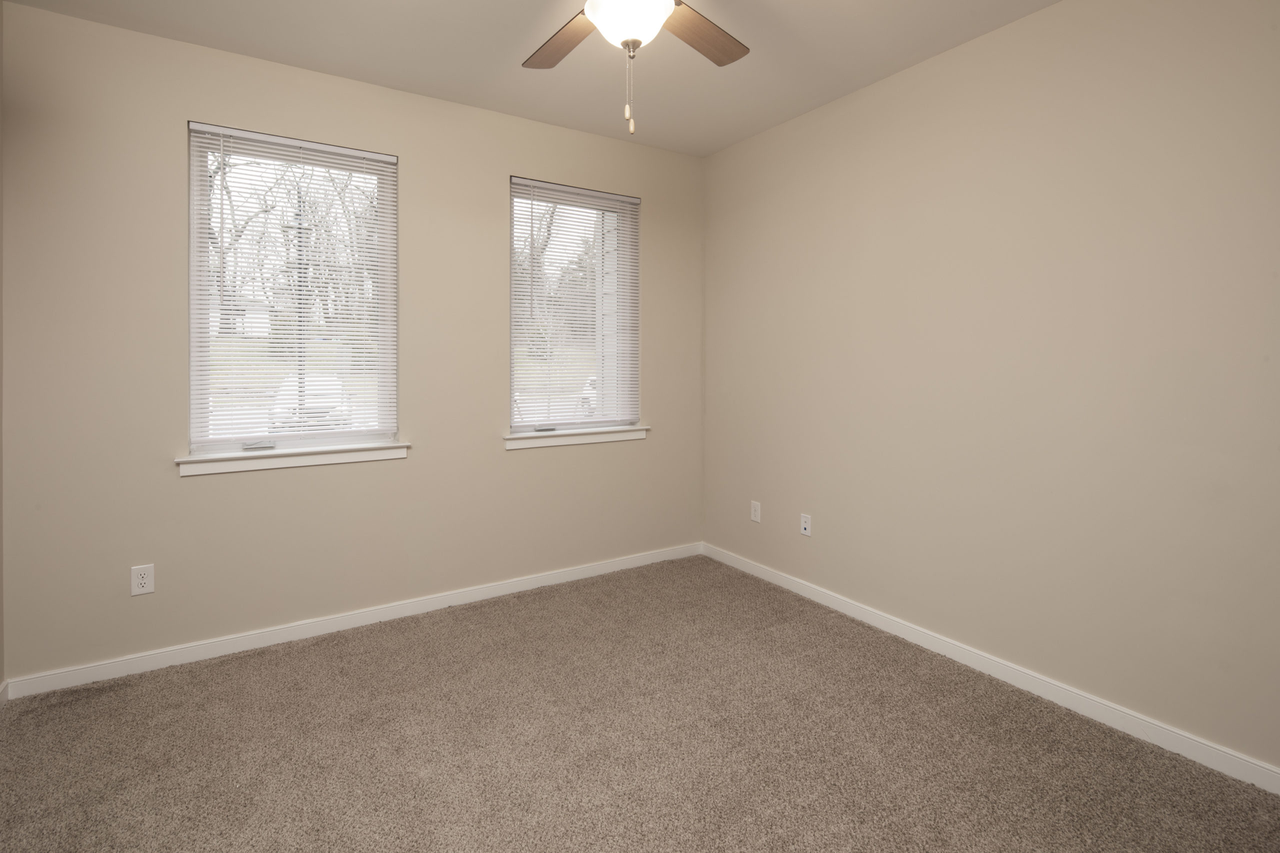 Cornerstone at Branchburg 55+ - Photo 3 of 4