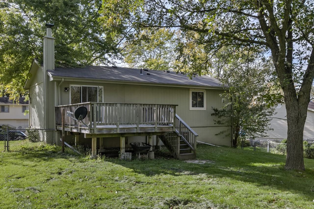4115 N 213th Cir - Photo 3 of 50