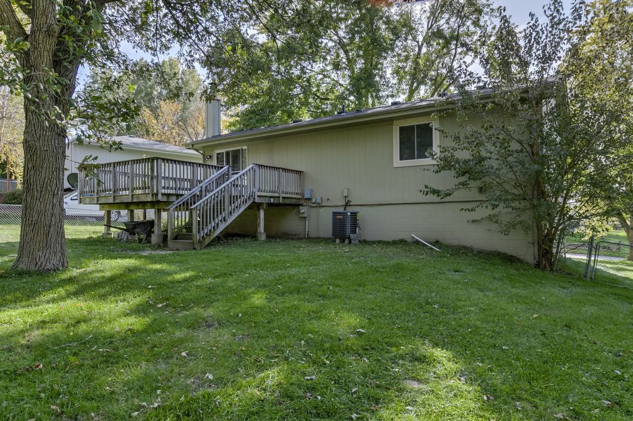 4115 N 213th Cir - Photo 7 of 50