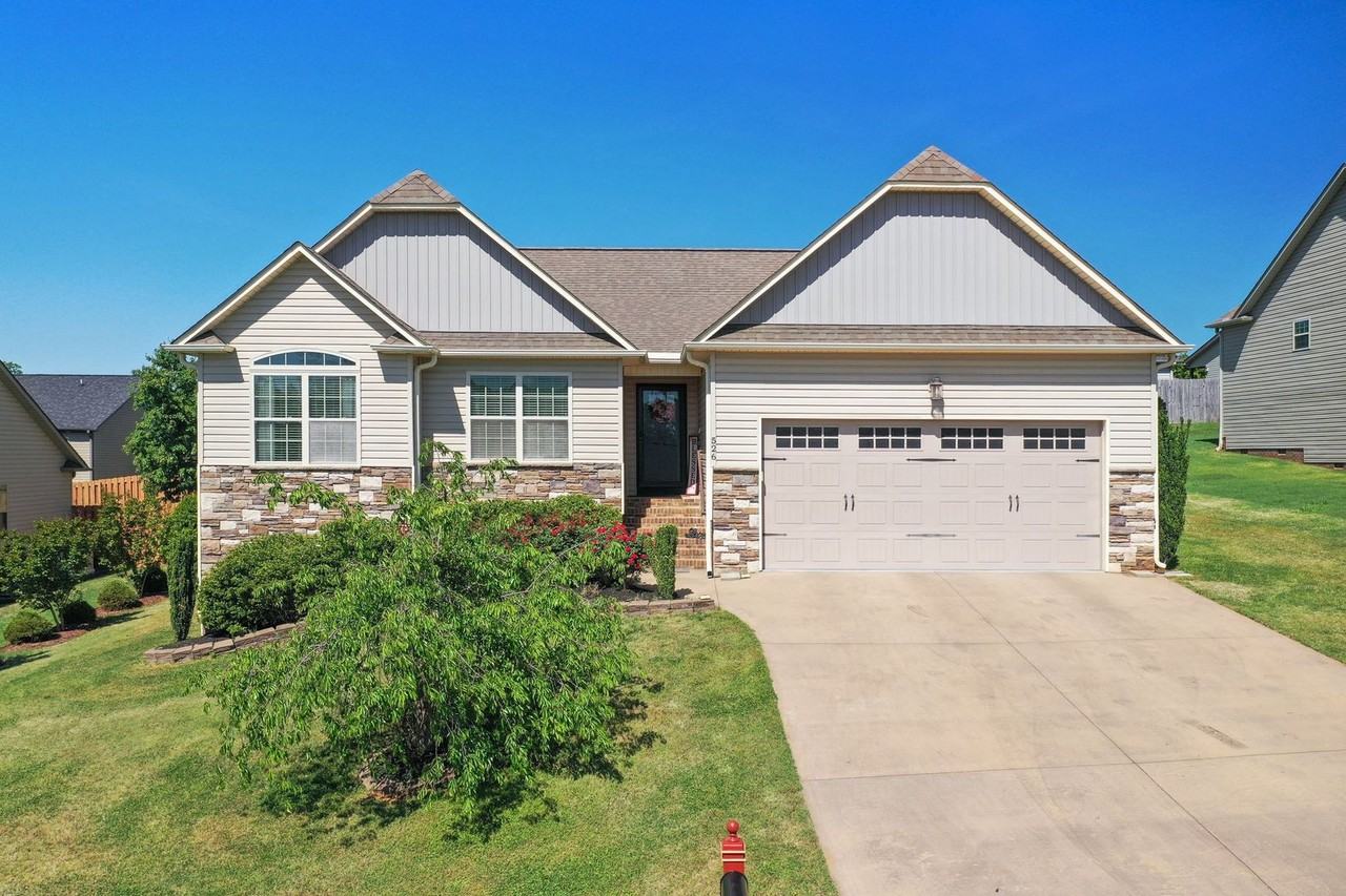 526 Cornucopia Ln - Photo 4 of 32