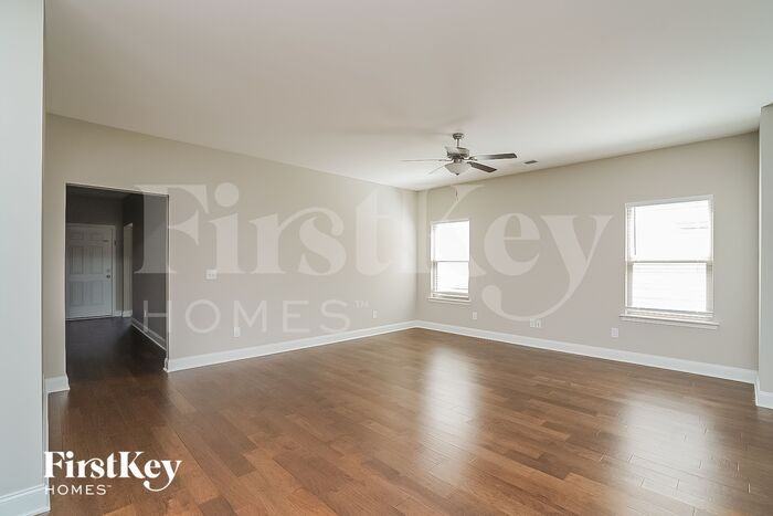 123 Hampshire Way - Photo 3 of 15