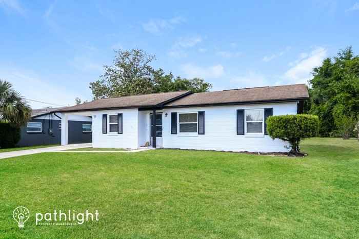 125 E Iris Dr - Photo 2 of 18