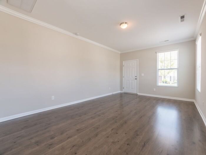 4642 Kyle Dr - Photo 2 of 24