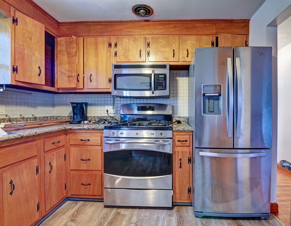 118 Ashcroft St #NA - Photo 2 of 19