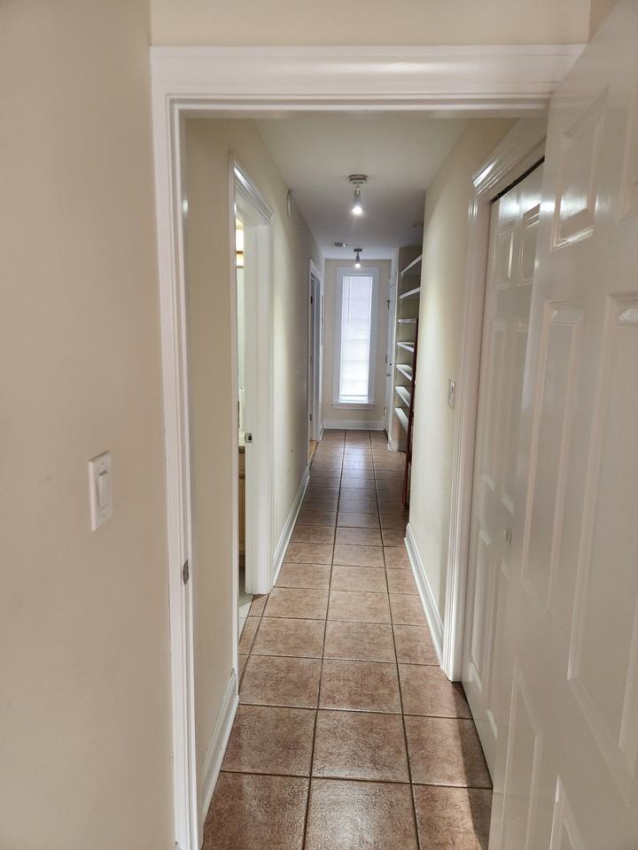 3907 Shakespeare Ave - Photo 3 of 20