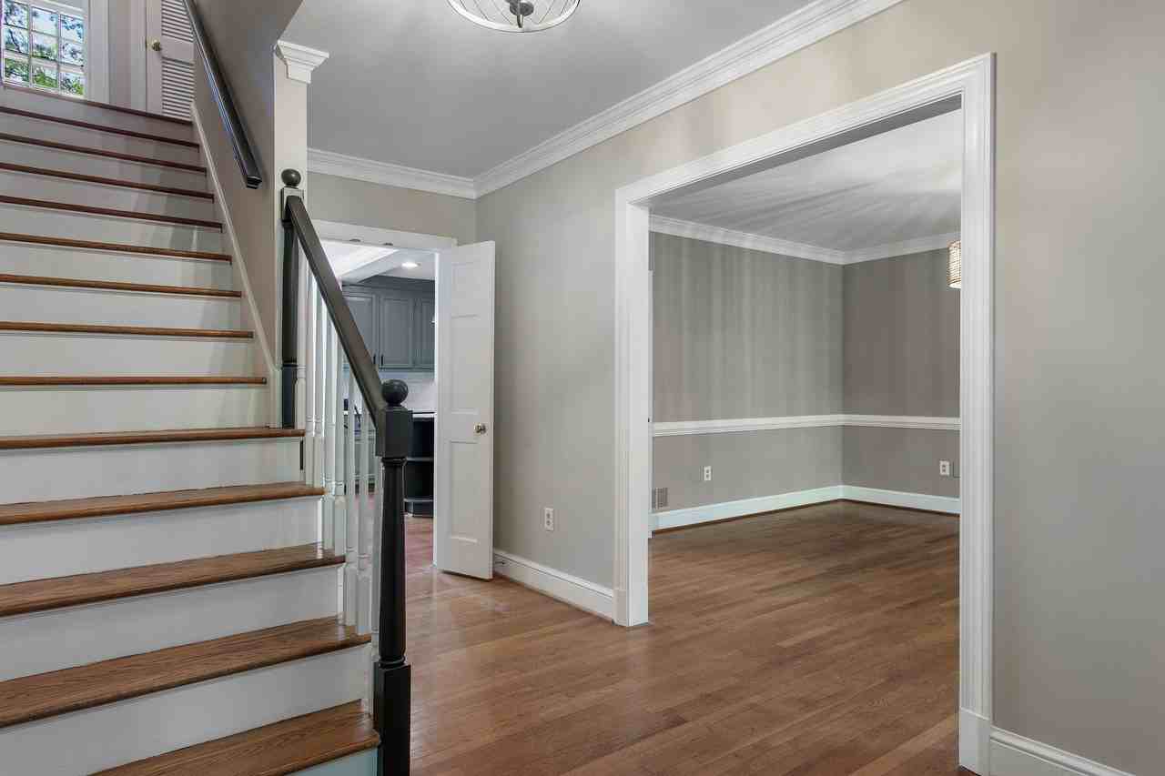 9900 Kingsbridge Rd #1 - Photo 7 of 50