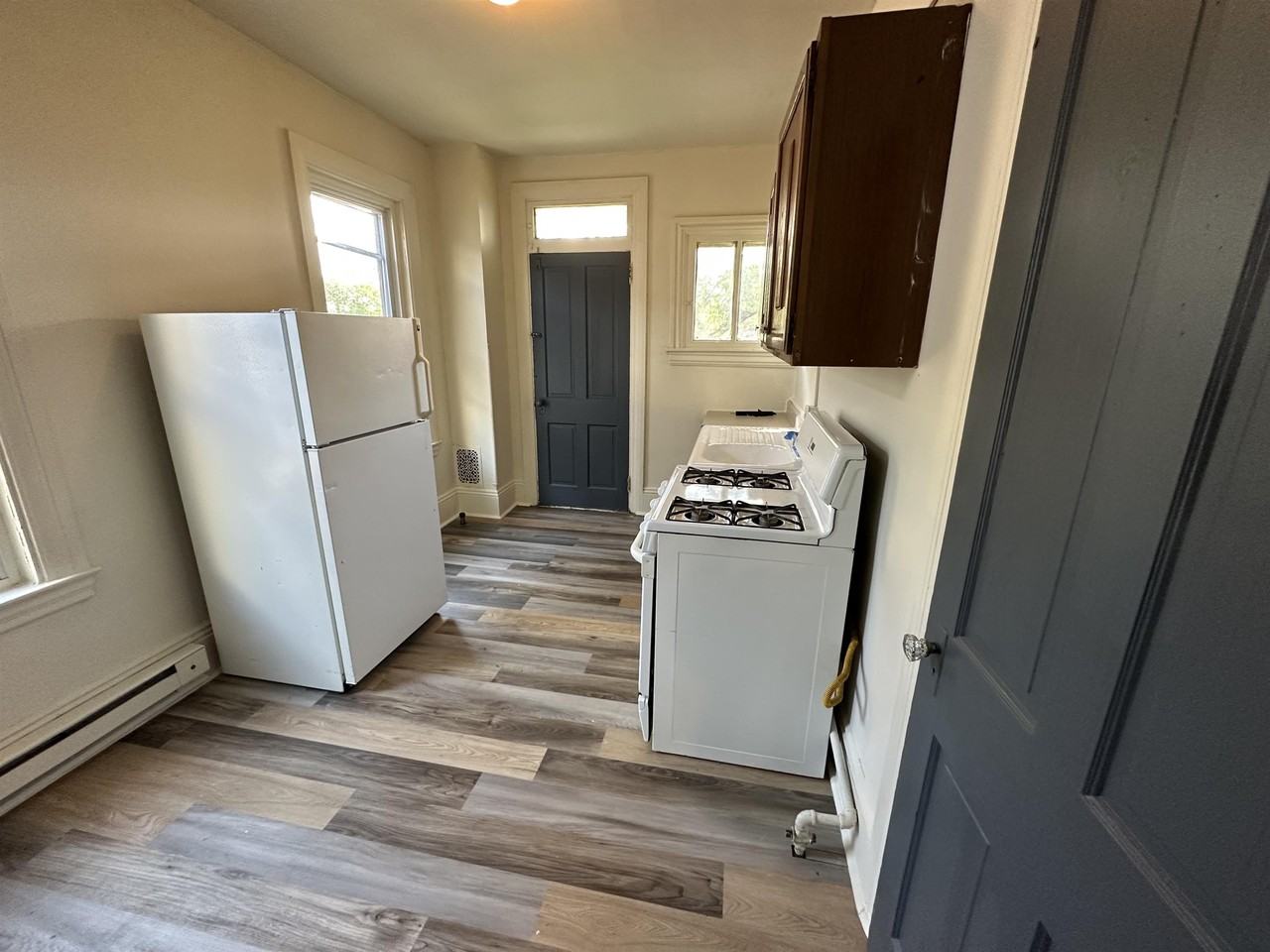 318 S Queen St #2 - Photo 6 of 9