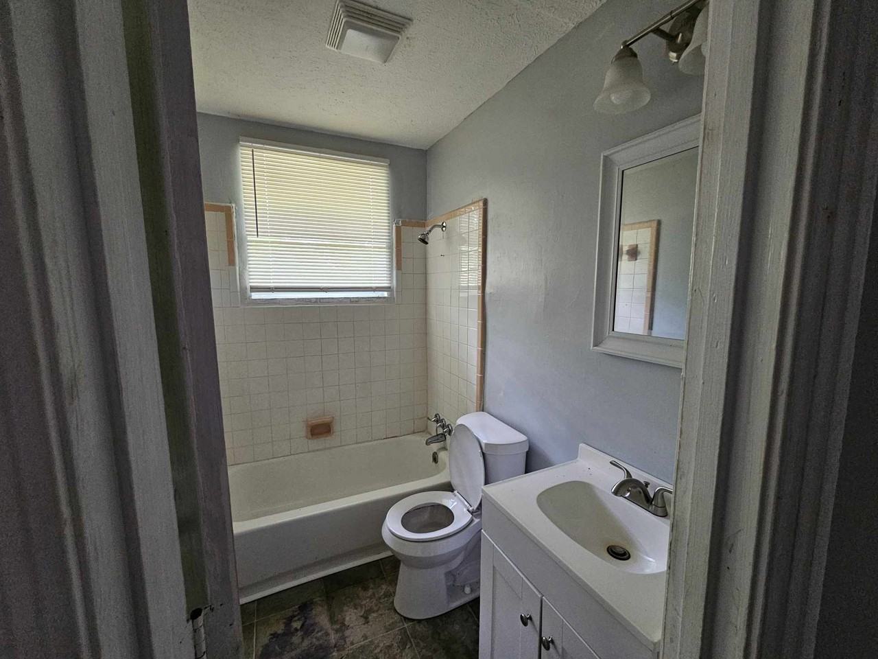 4567 Meadowmont Dr #1 - Photo 3 of 7