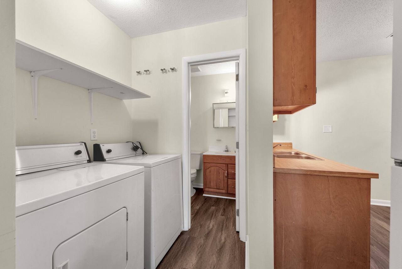 1154 26th St #1 - Photo 5 of 11