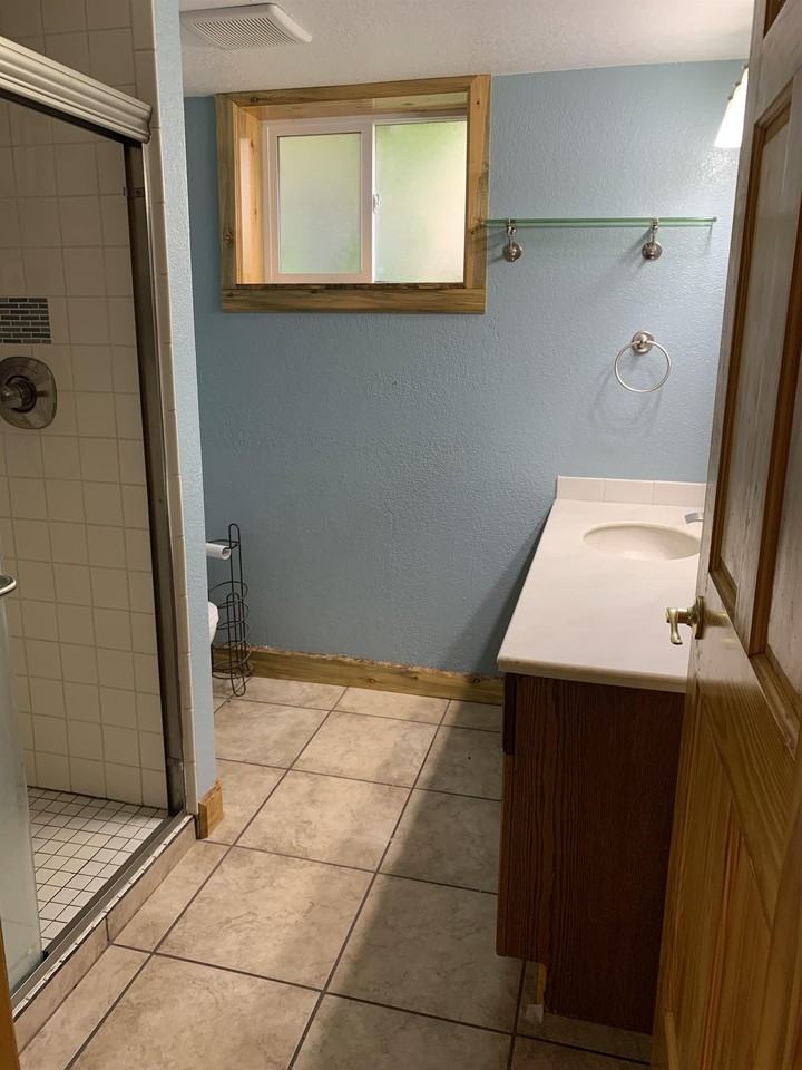918 S 3rd St - Photo 6 of 7