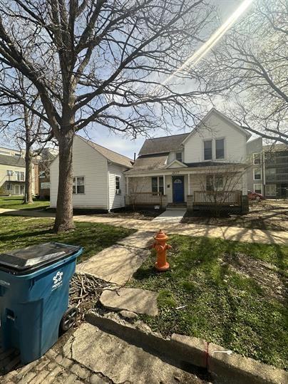 207 E Clark St #1 - Photo 3 of 20