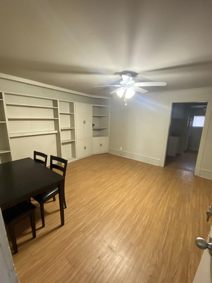 207 E Clark St #1 - Photo 5 of 20