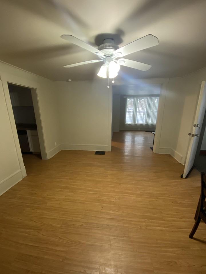 207 E Clark St #1 - Photo 6 of 20