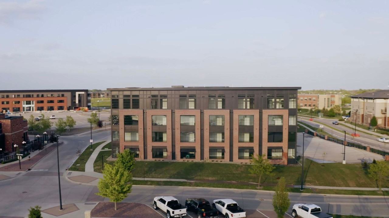 District Lofts ll Apartments - Photo 3 of 35