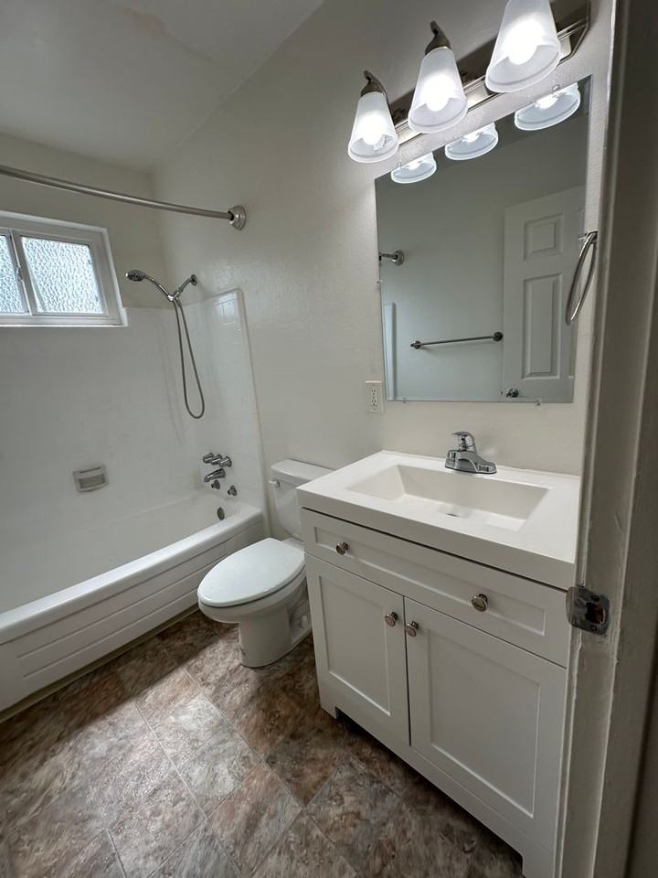 Del Paso Manor - Photo 2 of 35