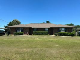 featured image of 2108/2110 Stoneridge
