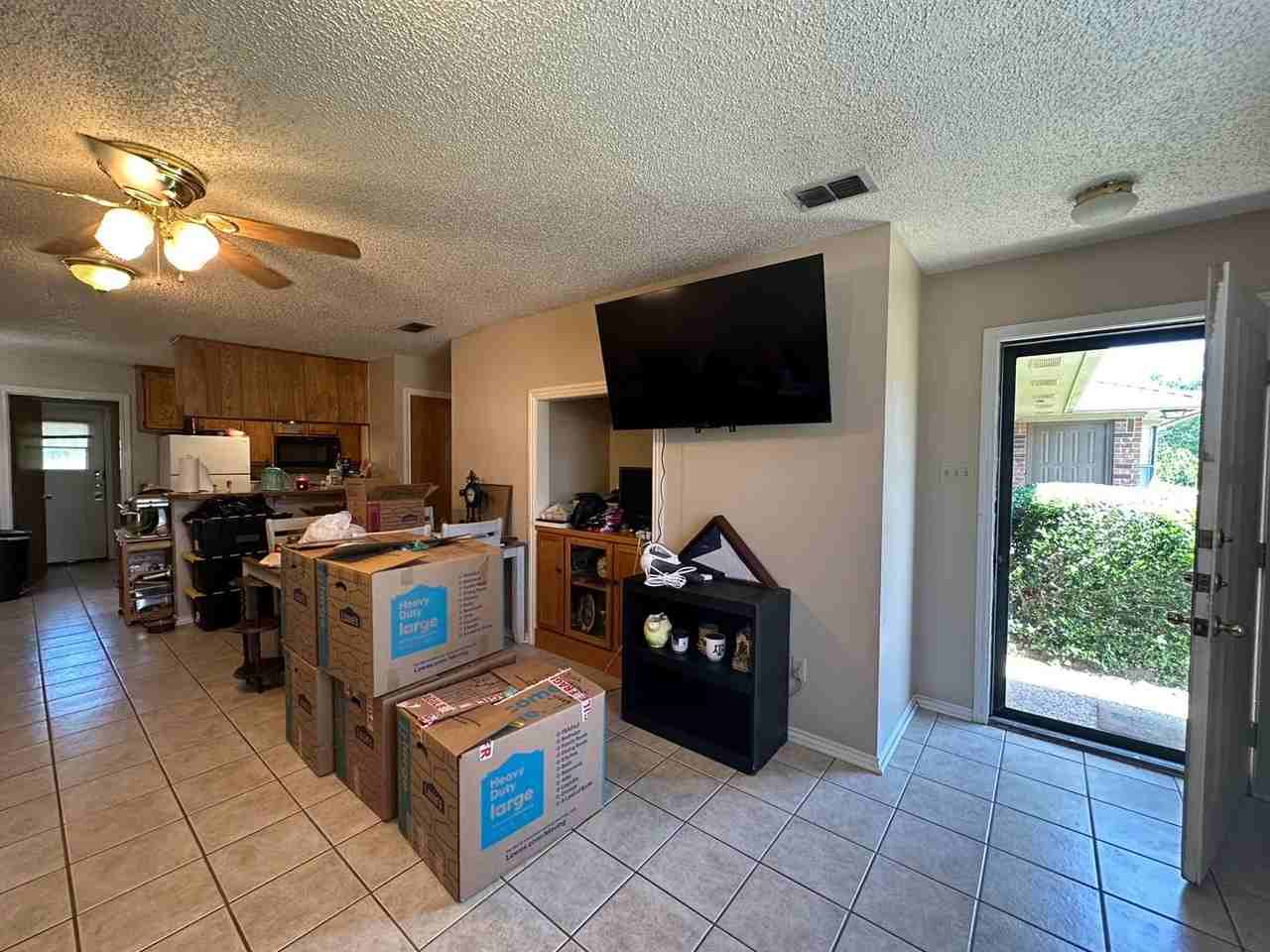 2108/2110 Stoneridge  SERIES 1 - Photo 3 of 13