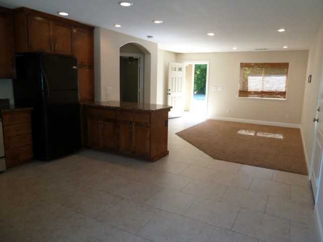 2604 Russell St - Photo 3 of 16