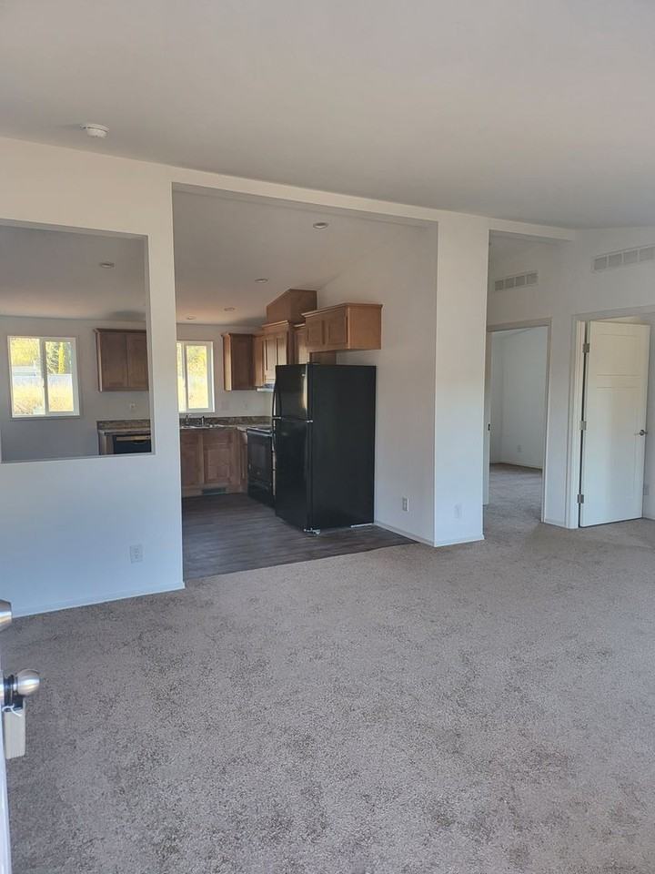 411 N Main St - Photo 3 of 13