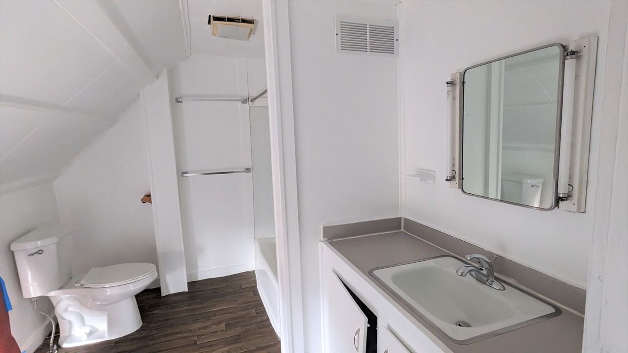 247 W Southern Ave - Photo 5 of 9