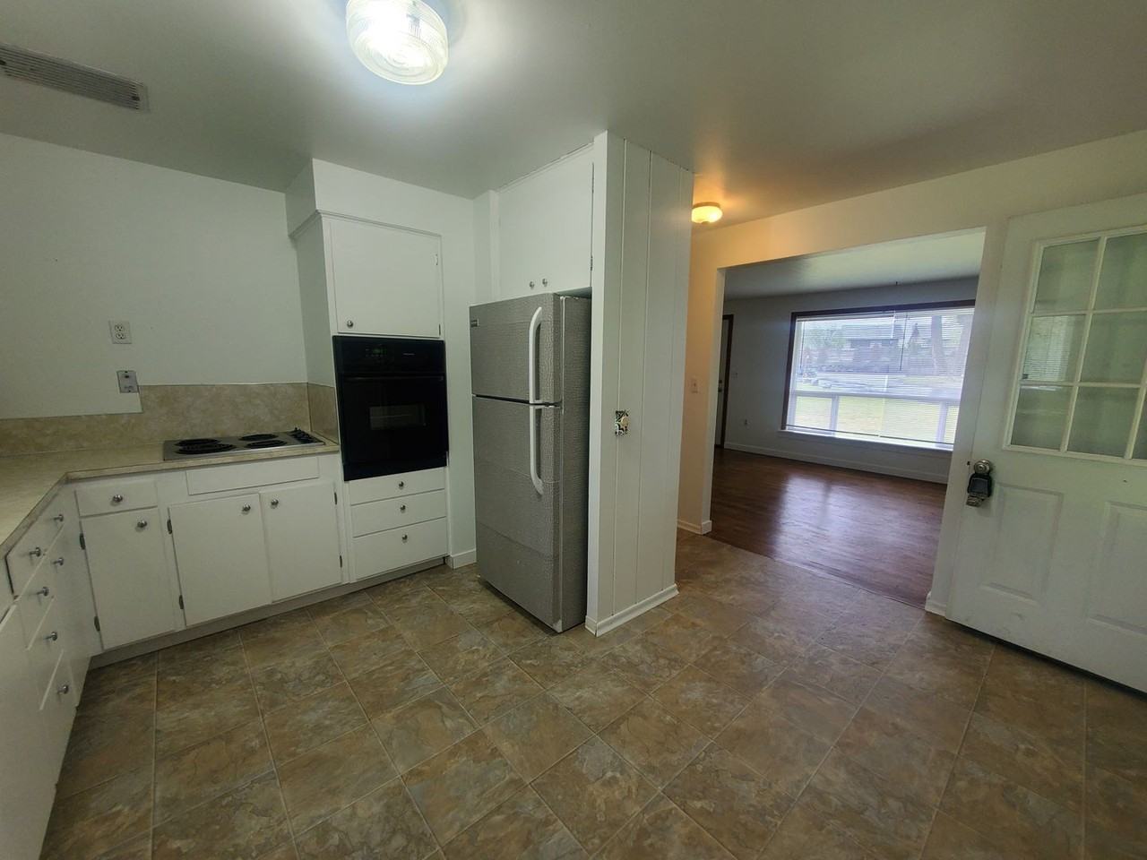 17120 Spanaway Loop Rd S - Photo 6 of 15