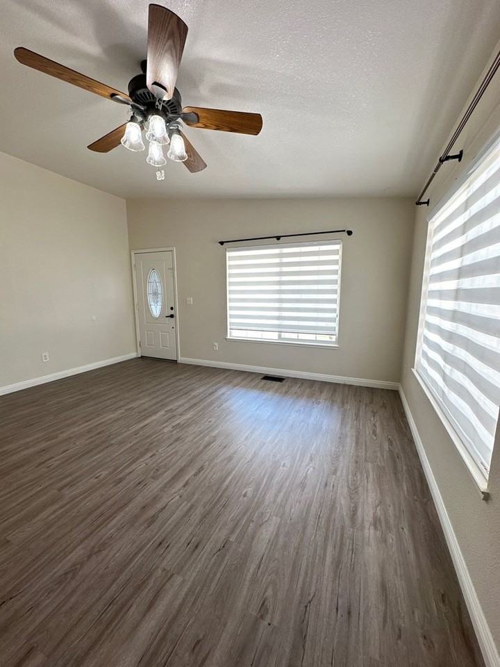 7517 Cezanne Ct - Photo 2 of 17