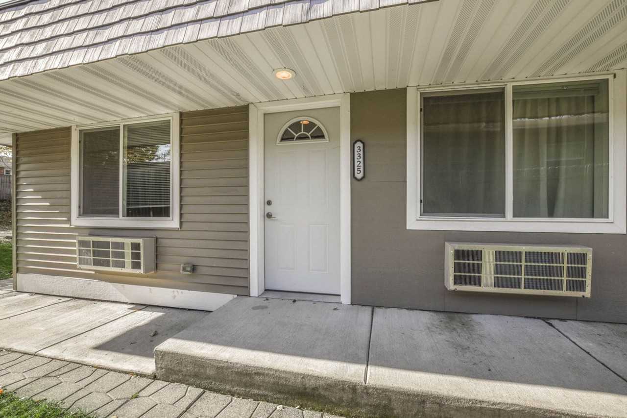 Wells - Photo 2 of 12