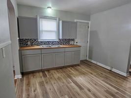 featured image of 2710 E 10th St