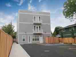 featured image of 1910 E Mill Plain Blvd