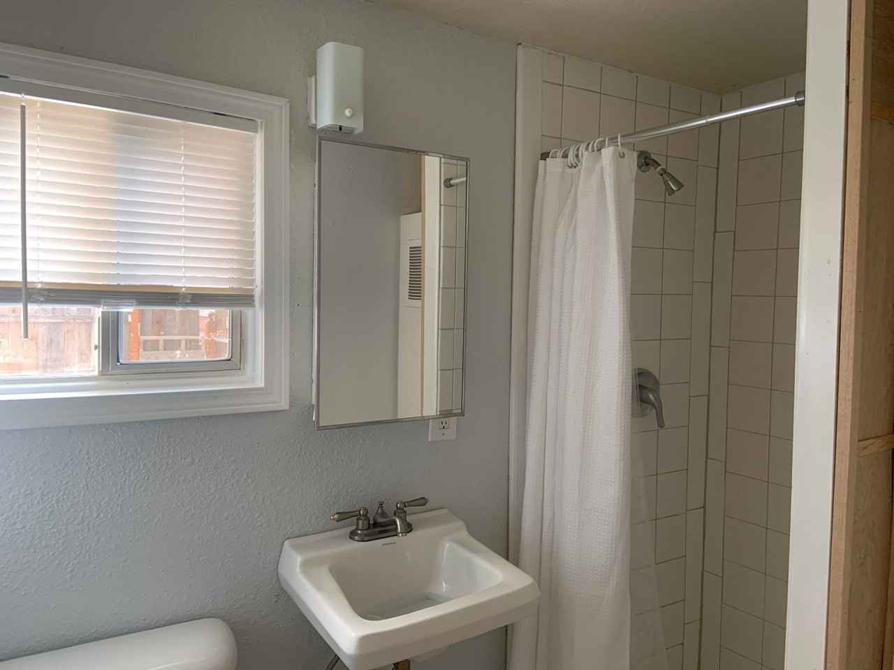 2530 1/2 Gettle St - Photo 5 of 18