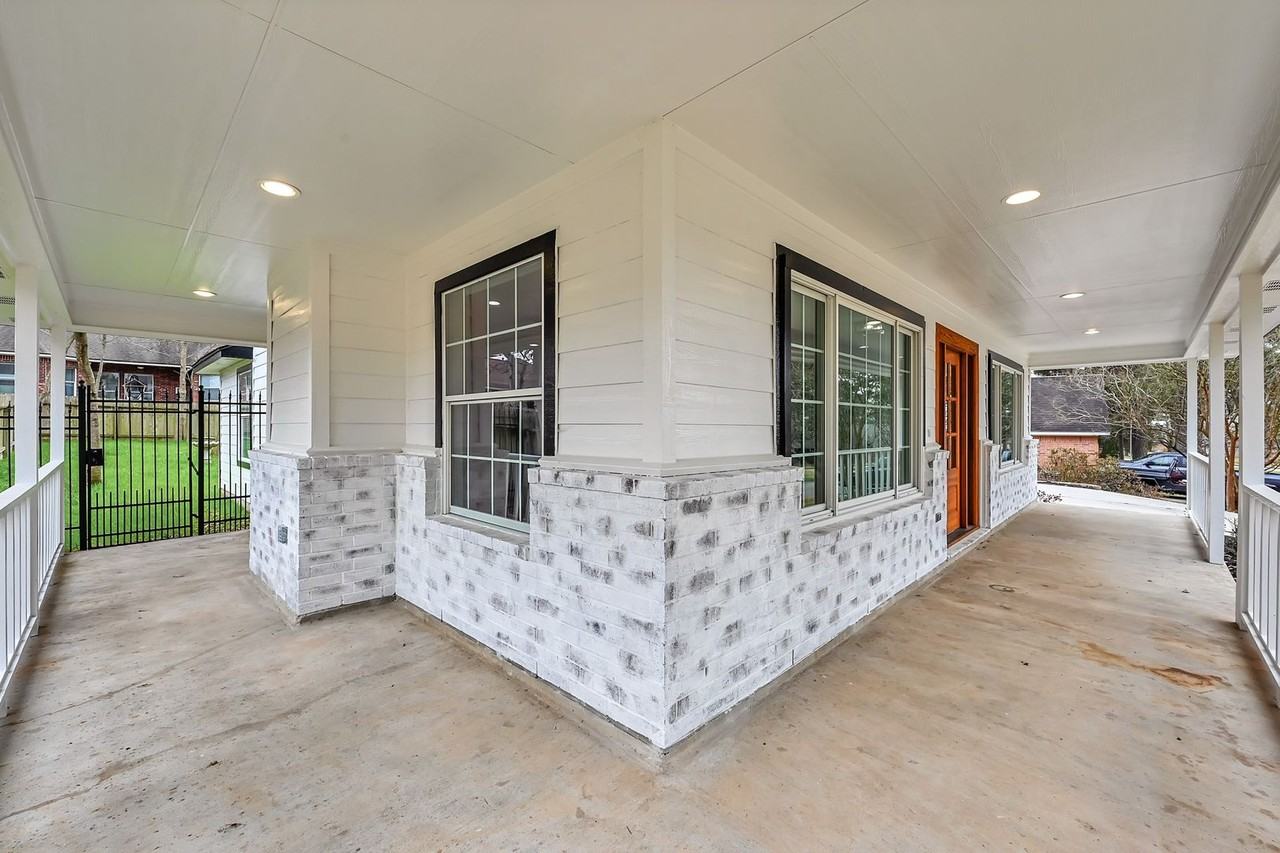 12744 Point Aquarius Blvd - Photo 6 of 45