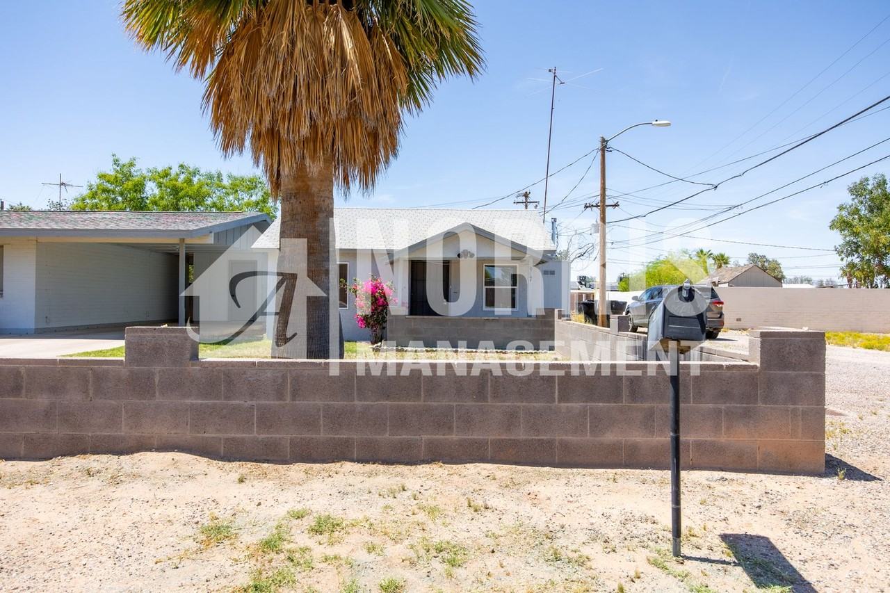 907 N Walnut Ave - Photo 2 of 17