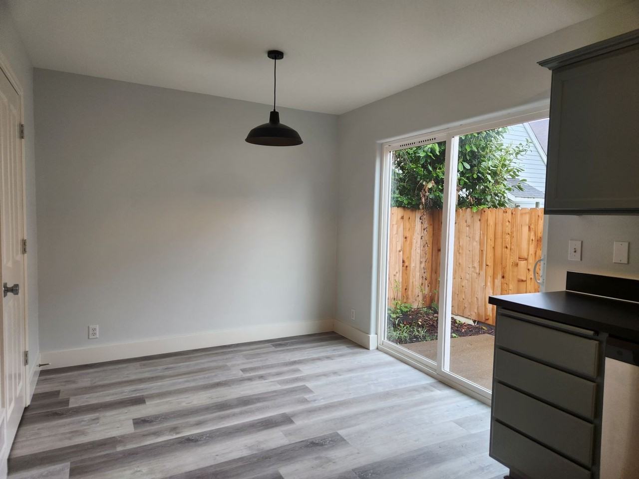 1721 Mill Aly - Photo 3 of 19