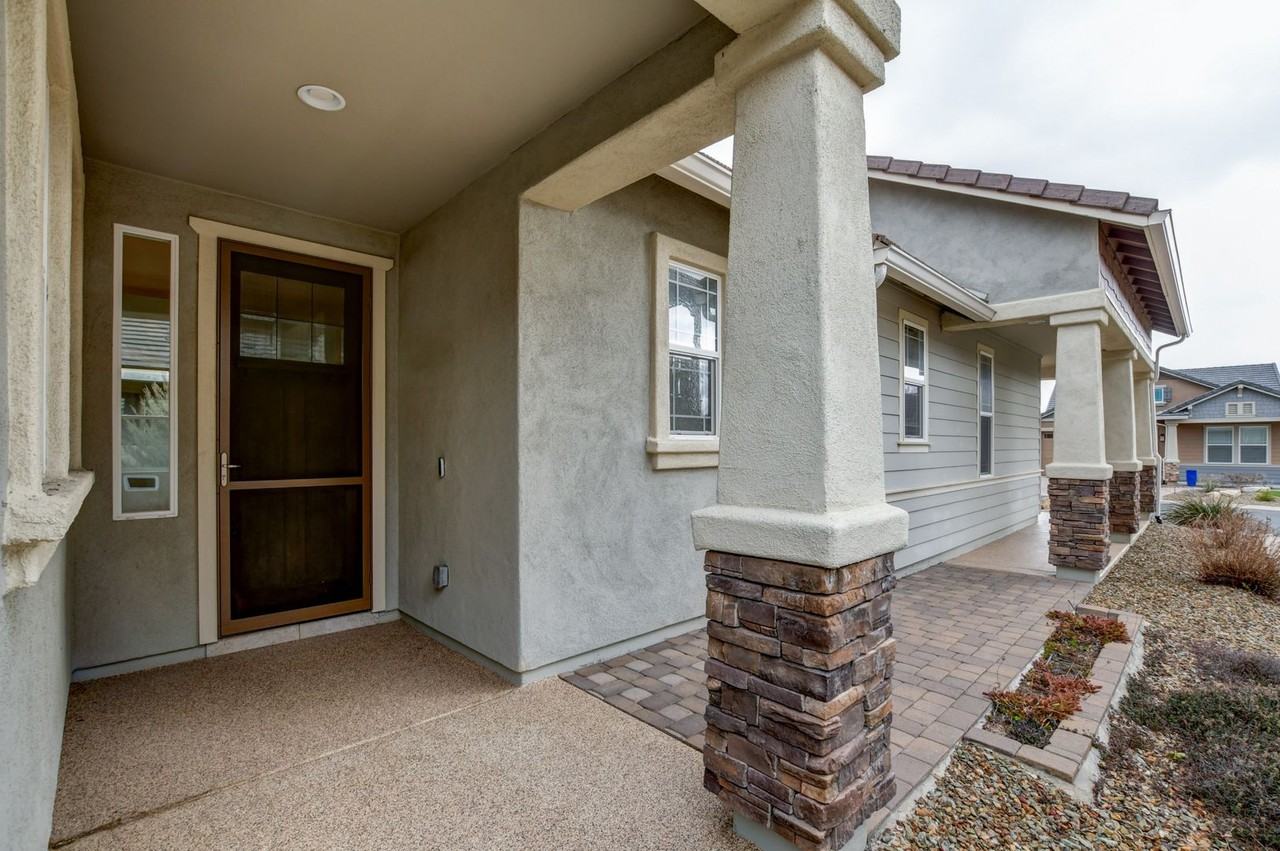 1499 Varsity Dr - Photo 3 of 42