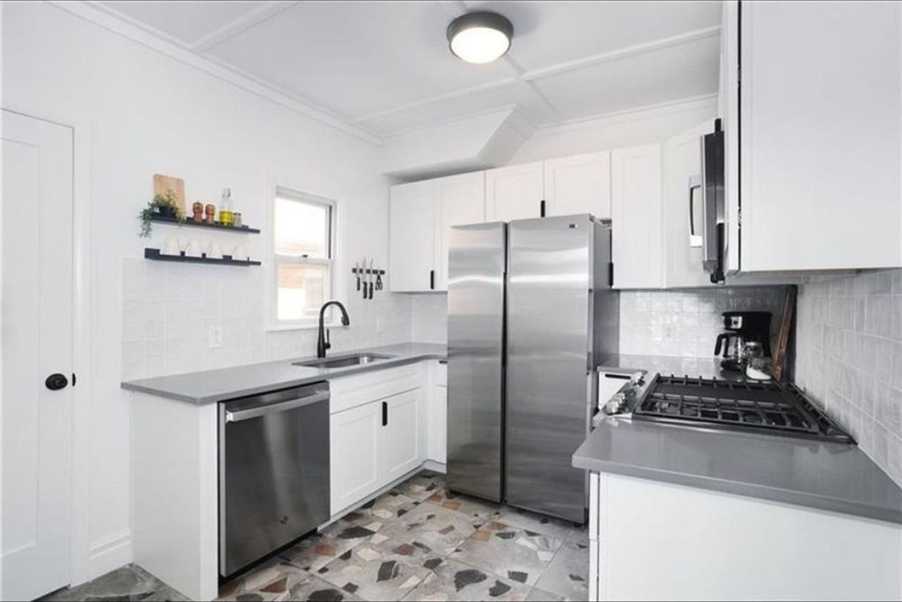 1124 Bellaire Ave - Photo 4 of 14