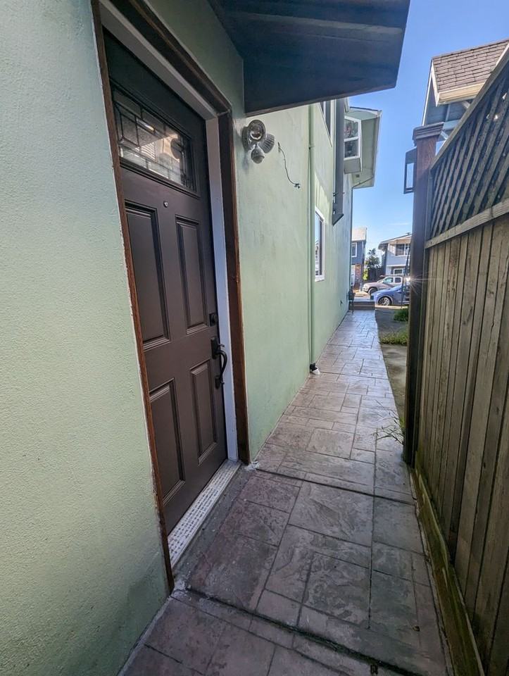 53 Santa Ana Ave - Photo 3 of 18