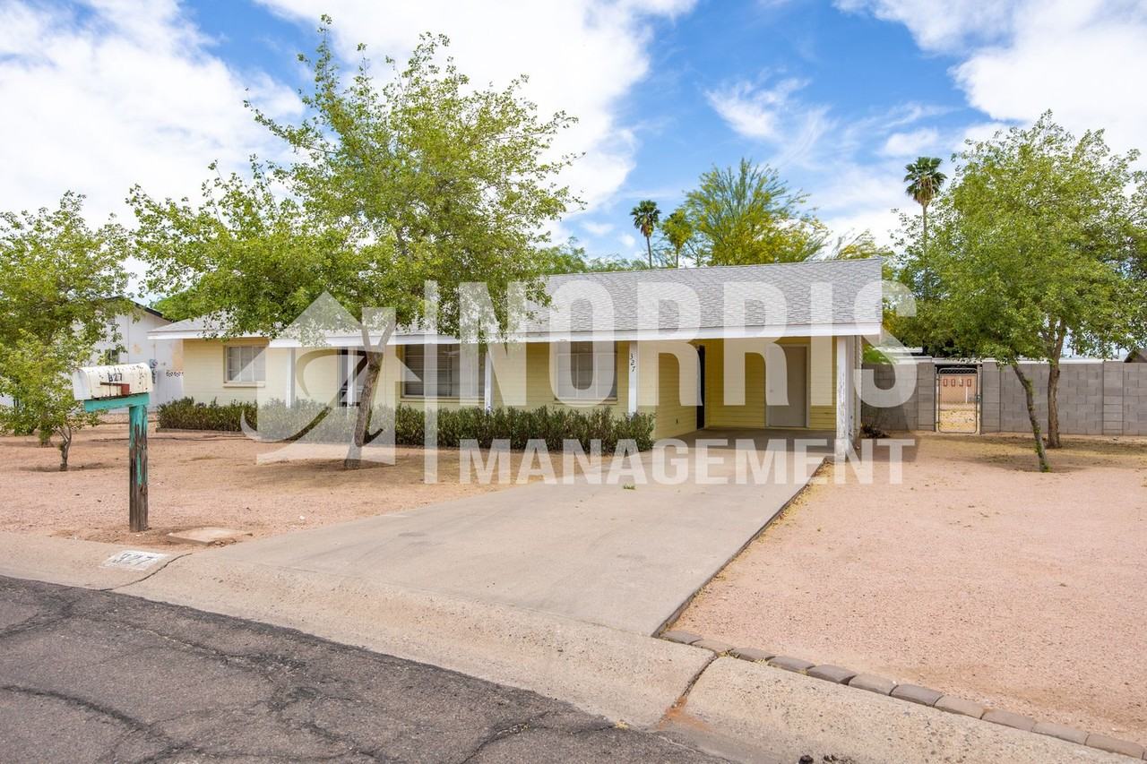 327 E Orange Dr - Photo 4 of 36