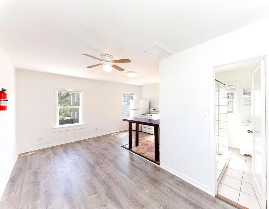 417 Mayflower Rd - Photo 7 of 12