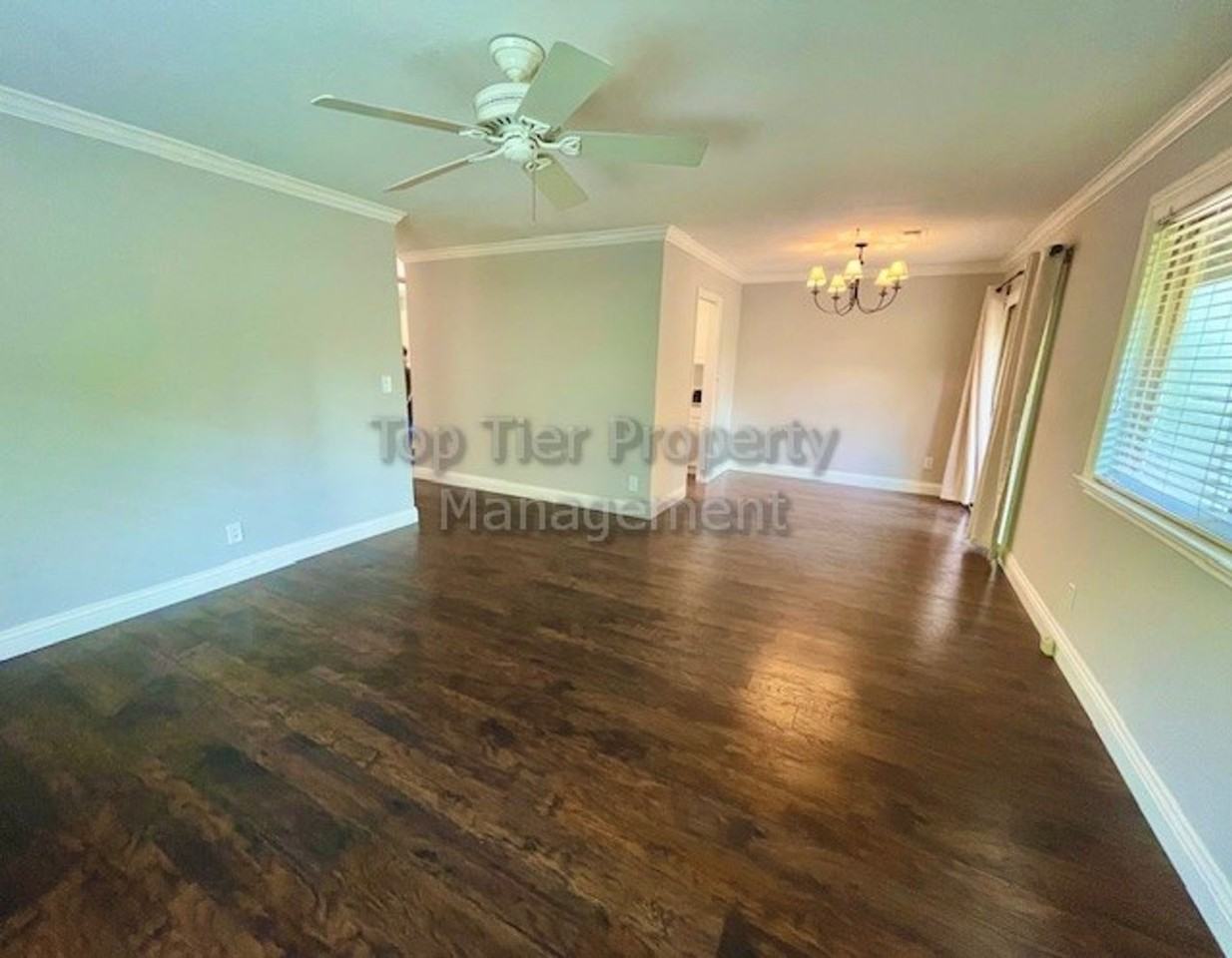 1764 Countrywood Ct - Photo 3 of 4