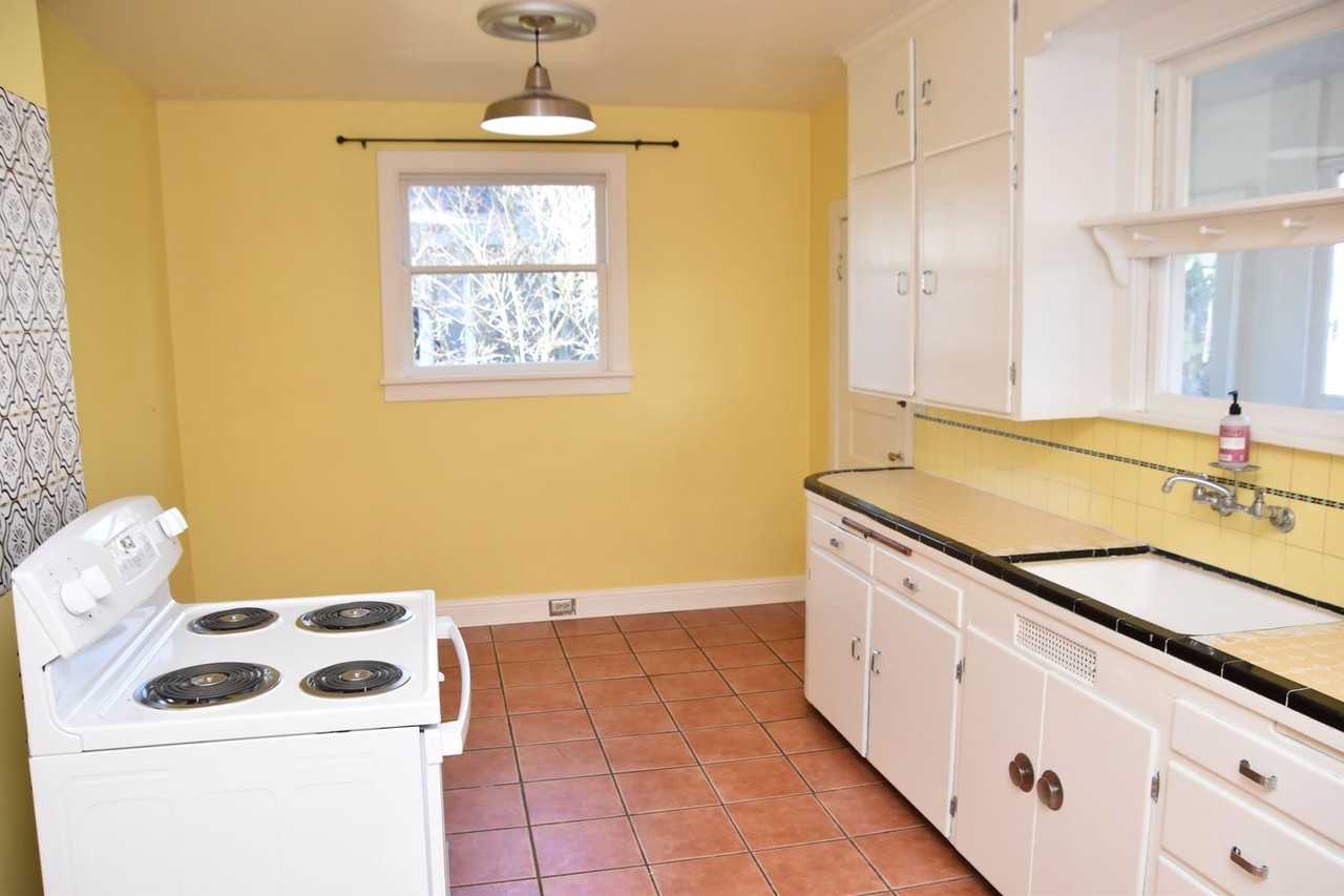 917 S M St - Photo 4 of 18