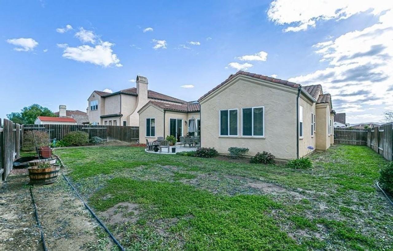 522 Palomar Cir - Photo 2 of 6